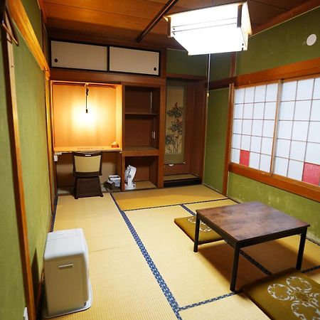 Hostel Murasaki Ryokan Takayama  Exterior foto