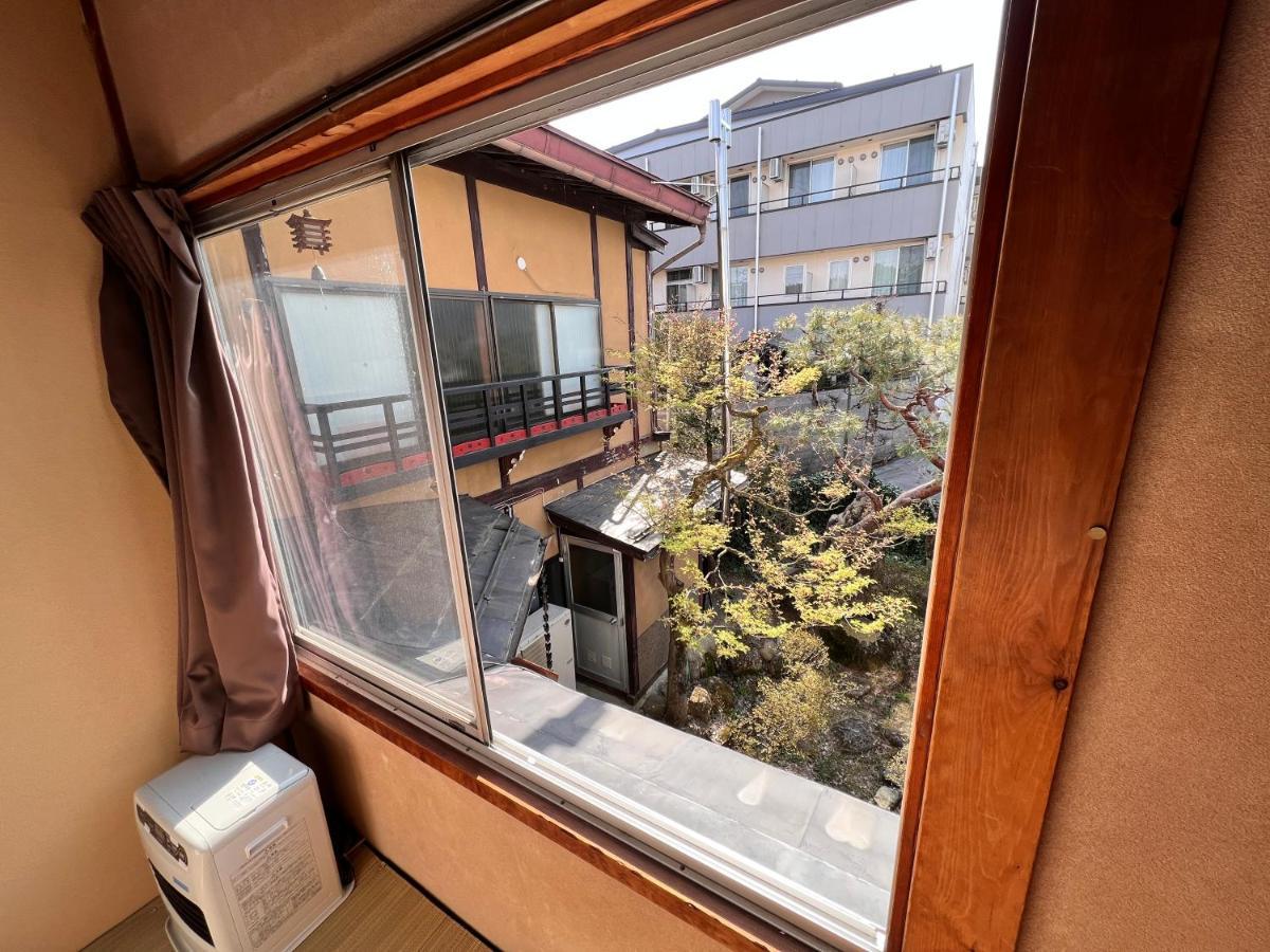 Hostel Murasaki Ryokan Takayama  Exterior foto
